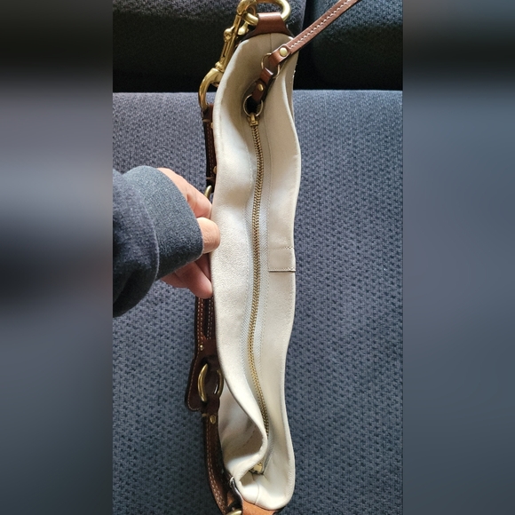 VINTAGE COACH Carly Hobo Beige Leather Shoulder Bag Brass Hardware 0773-11636 - Picture 12 of 15